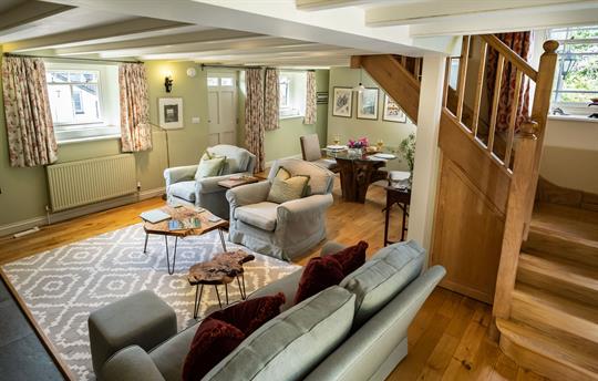 Ring and Thimble living and dining area