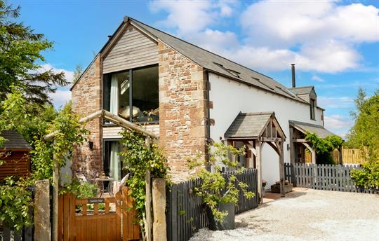 holiday cottage with private parking