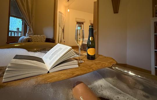 Luxury Copper Bath to soak away your stress