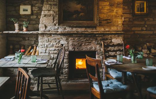 Pleasant walk to Cotswold pub