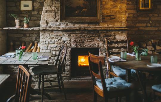 Pleasant walk to Cotswold pub