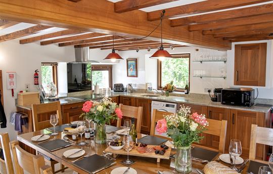 Haybarn kitchen table set for large group