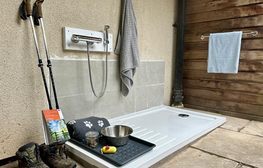 Dog shower - temperature controlled