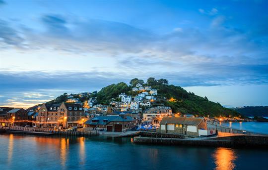 Pretty fishing villages nearby