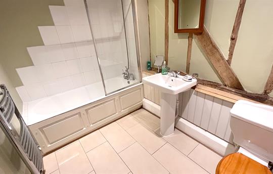 Dairy Hall family bathroom