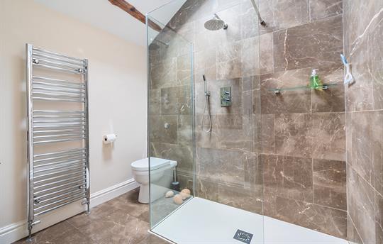 Shower Room Rain shower no-step walk in