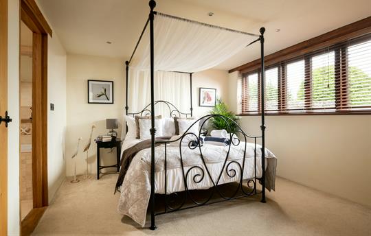 Tractor Barn main bedroom