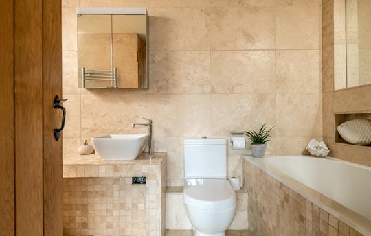 Tractor Barn en suite