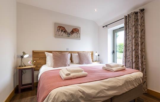 Stables Pink Room - twin or super king