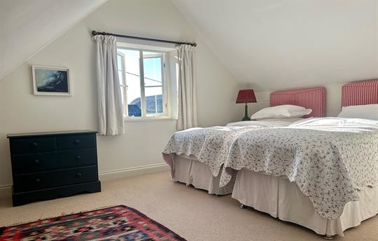 China Whte Bedroom in Garden Cottage