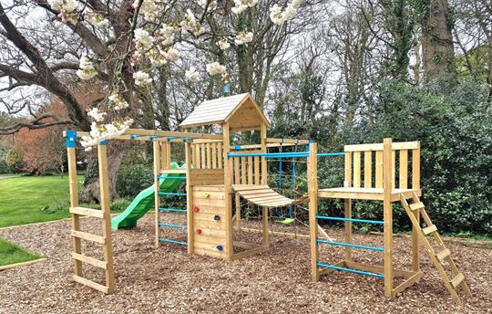 Broomhill Manor Large Climbing Frame