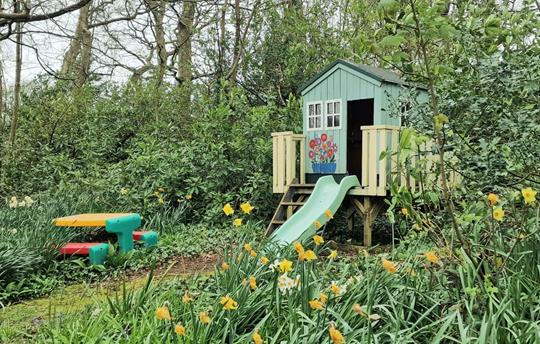 Broomhill Manor Wendy House and slide