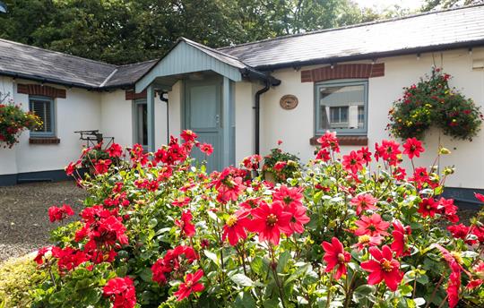 Sandpiper Cottage, Broomhill Manor