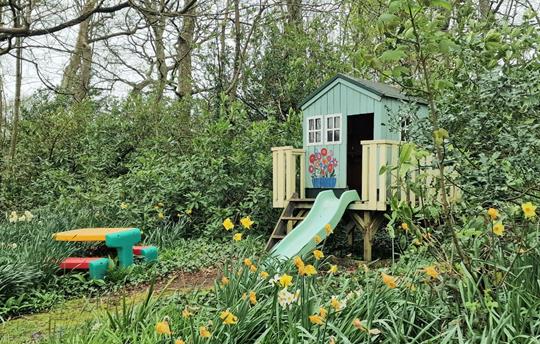 Broomhill Manor Wendy House and slide