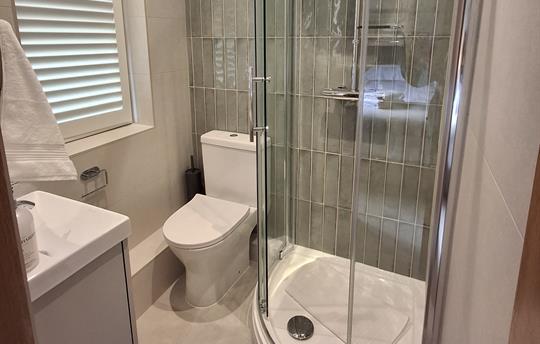 Downstairs ensuite (space saving)