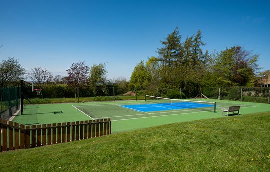 Tennis & Pickleball