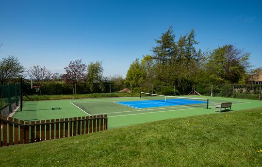 Tennis & Pickleball