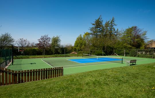 Tennis & Pickleball