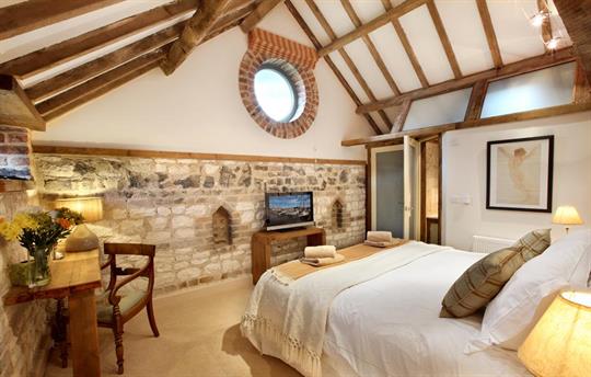 Hayloft Master Bedroom, Heritage Escapes