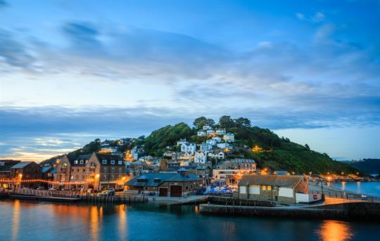 Pretty fishing villages nearby