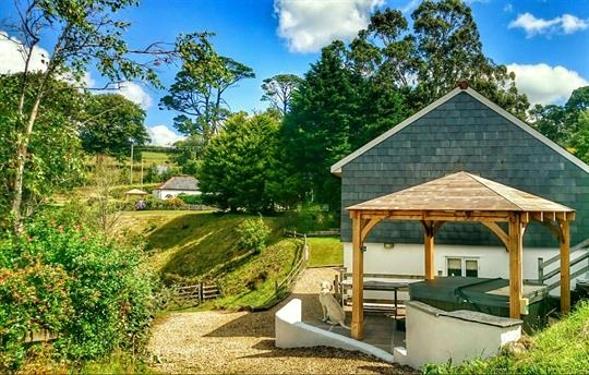 Hot tub - private with great views