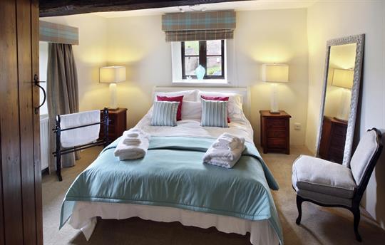 A Second Bedroom En-Suite - Chic and Serene