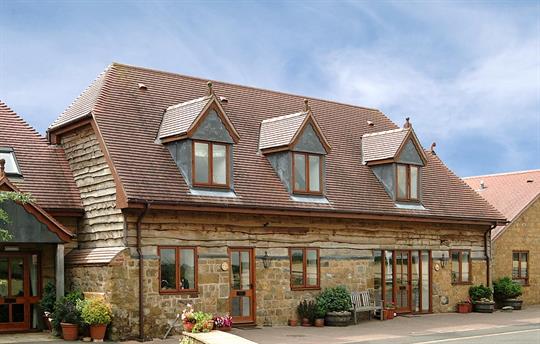 Outside Sleeplate, Ploughman's Rest