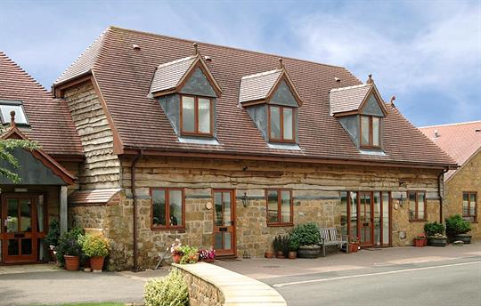 Outside Sleeplate, Ploughman's Rest