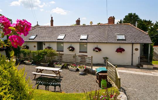 Dunlin Cottage - private BBQ