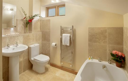 Meadow Byre family bathroom