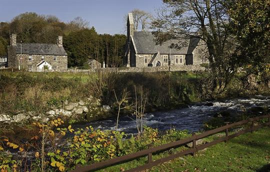 Llanystumdwy Village