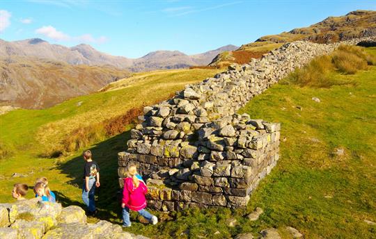 Dramatic location of Harknott Fort