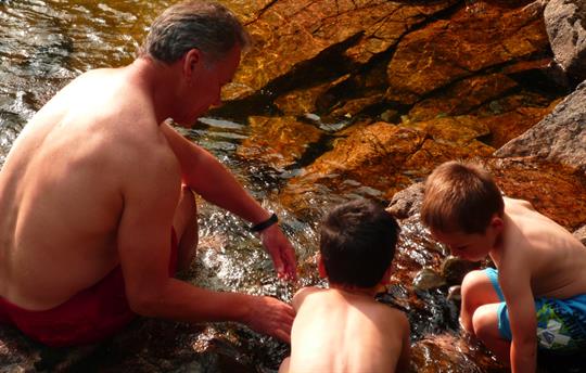 Build dams in River Esk rock pools