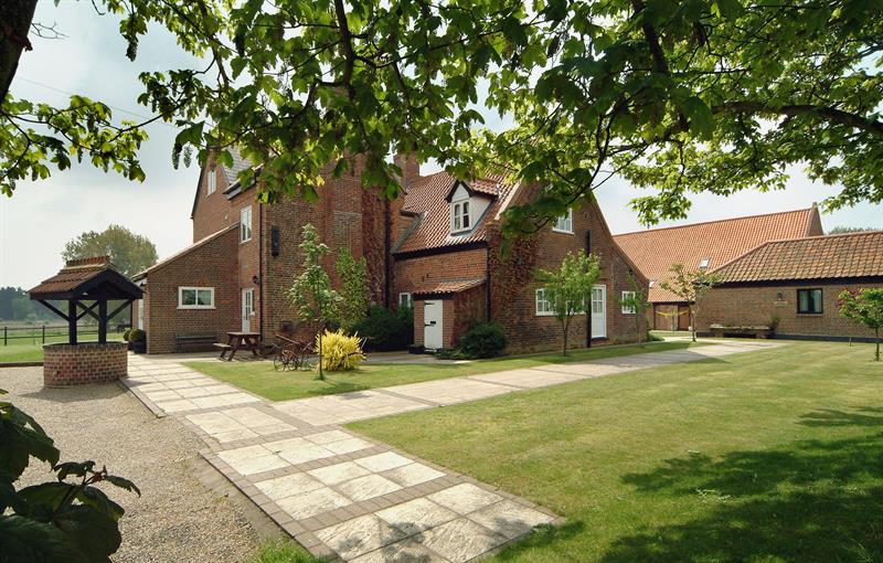 Cottages LowerWoodFarm Bramley