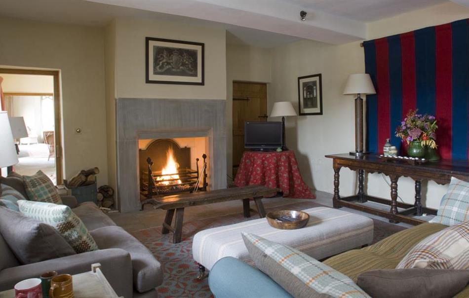 Luxury Holiday Cottages in Wales, Llwynywermod Estate