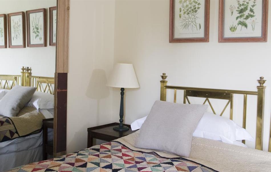 Luxury Holiday Cottages in Wales, Llwynywermod Estate