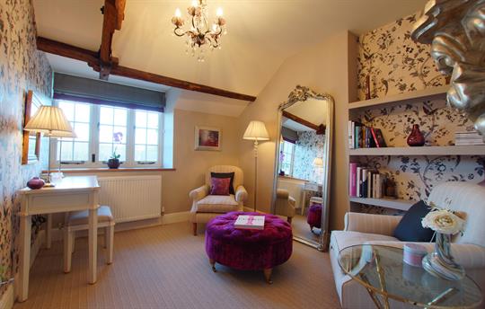 Cottage dressing room 2