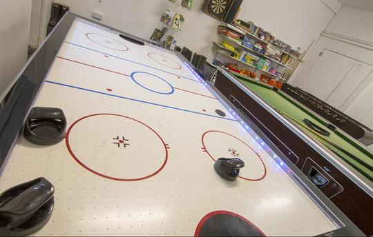 Air Hockey, Table Tennis, etc