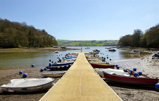Pontoon - Stoke Gabriel