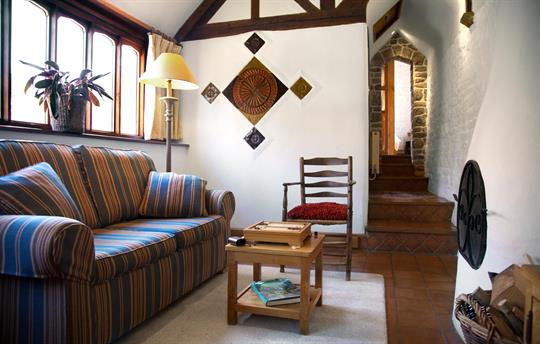 Beechnut Living room overview