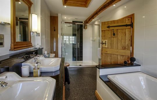 The Byre bathroom