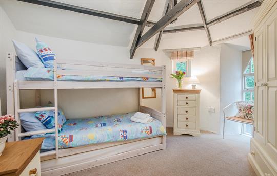 Round House bunk bedroom
