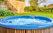 Trinity Hot-tub and garden