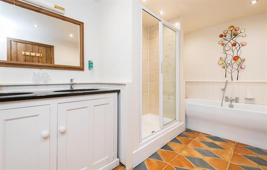 Penblaith Barn Oak Tree En Suite