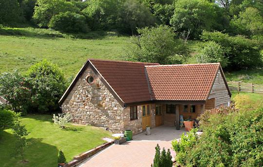 Stables |  Sleep 6 | 3 beds, 2 bath +  hot tub