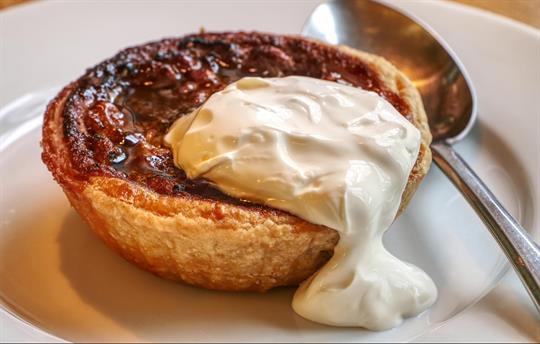 Angela's Treacle and Walnut Tart 