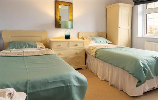 Twin bedroom at Rhos Wen