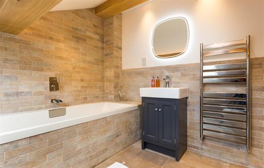 Ensuite with underfloor heating