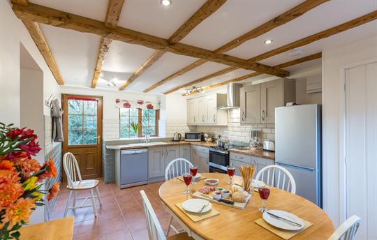 Fully equipped kitchen