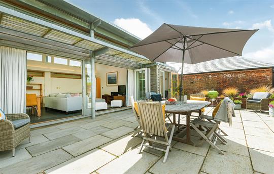 Garden House outdoor living